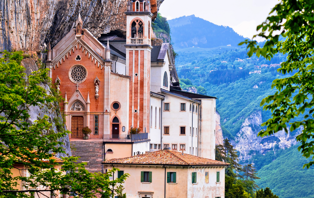 Wallfahrtsort Madonna della Corona in Venetien nahe des Gardasees, Italien