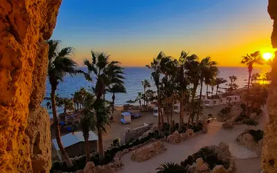 Sonnenaufgang über dem roten Meer in Hurghada 